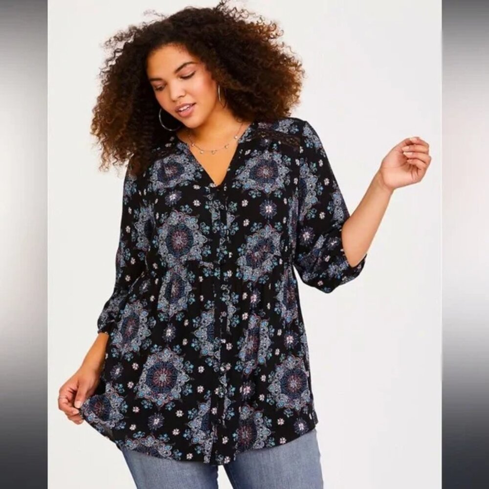 Torrid shirt woman’s 00 M Gauze Lace Inset Tunic Top blouse EUC bohemian boho